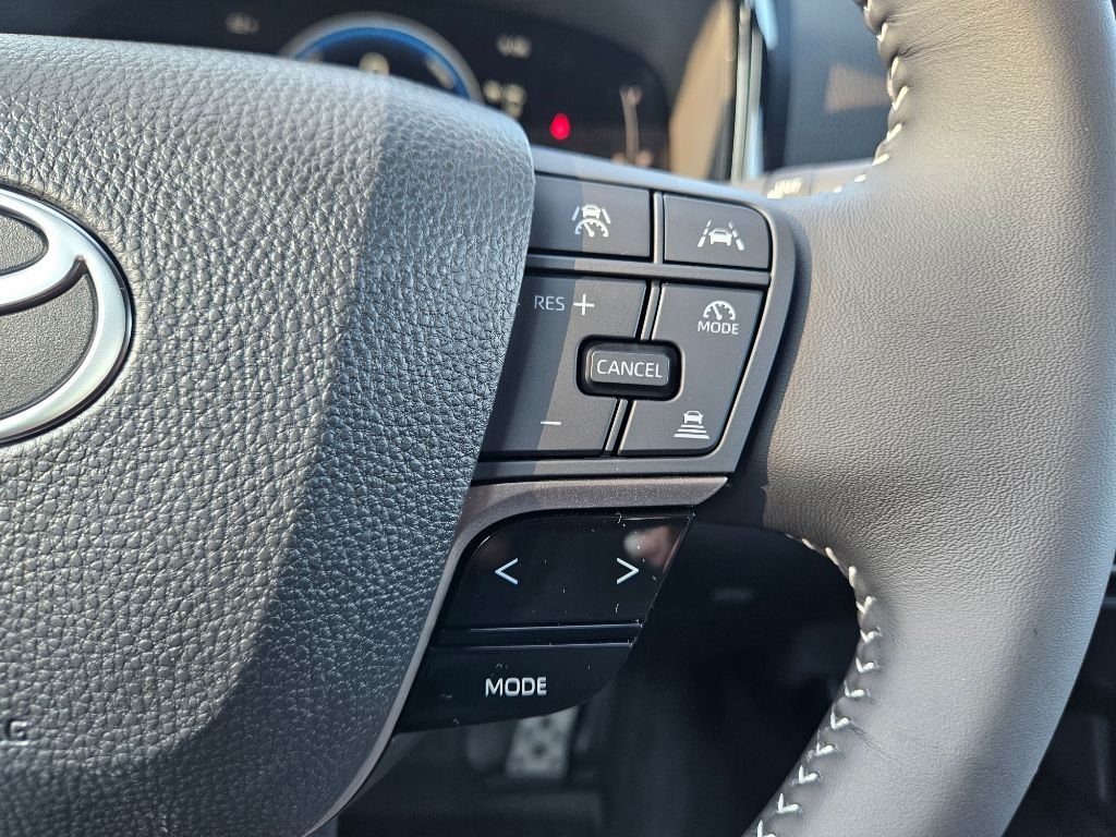 Thumbnail: 2025 Toyota Camry - 19