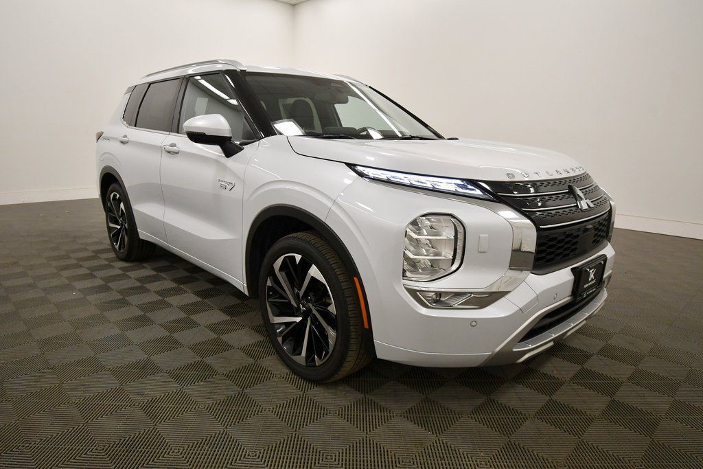 Used 2024 Mitsubishi Outlander PHEV SUV