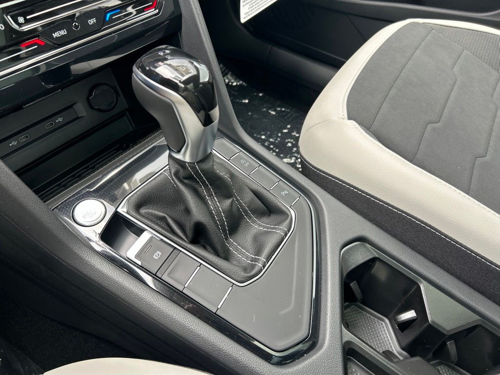 New 2026 Gray Volkswagen 1.5T SE image 37