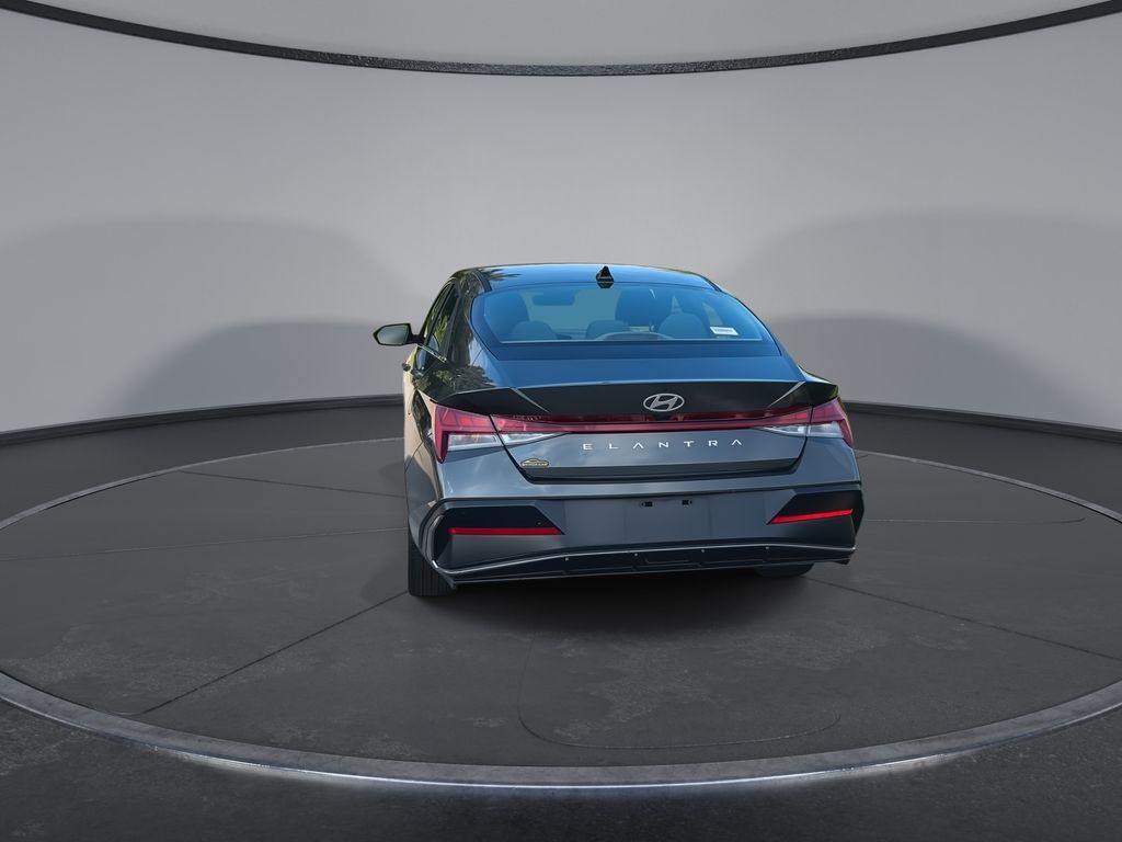 Thumbnail: 2024 Hyundai Elantra - 7