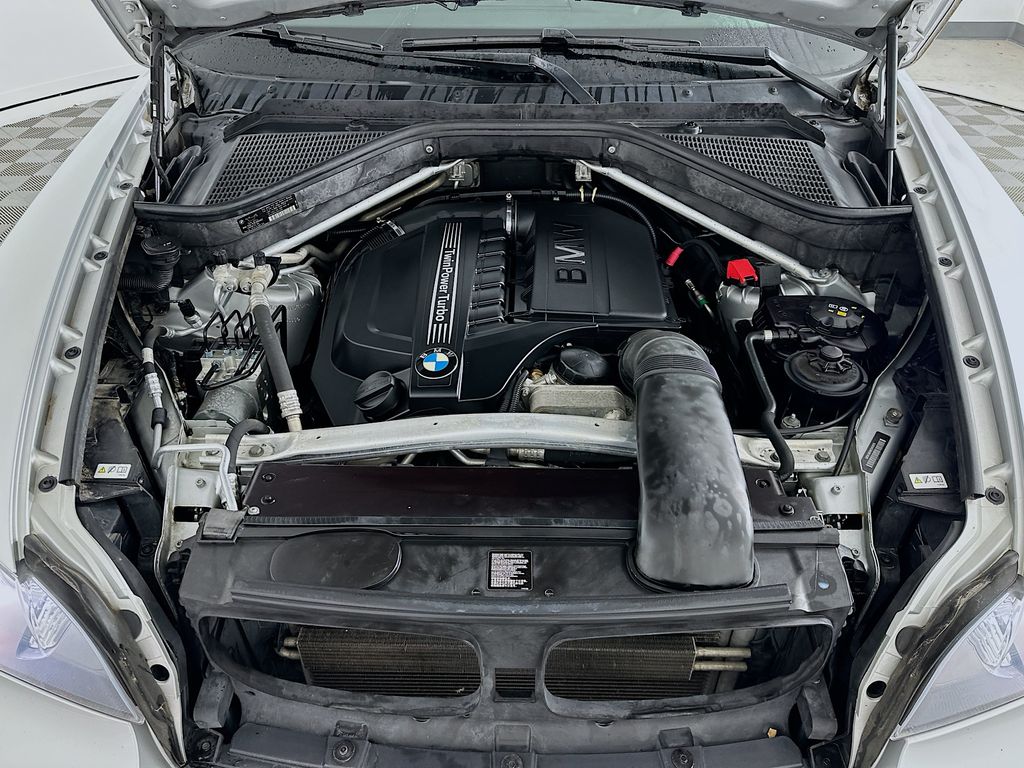 Thumbnail: 2013 BMW X5 - 28