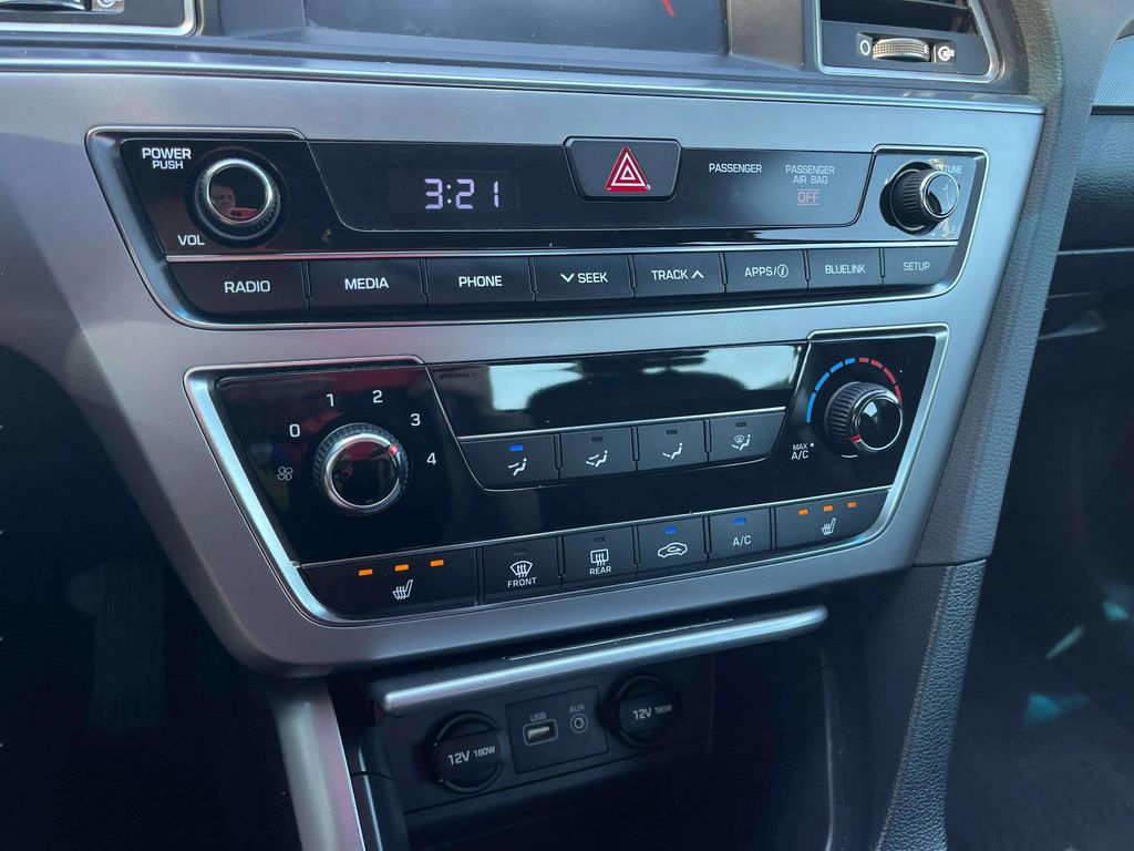 Used 2017 Phantom Black Hyundai Sport image 13