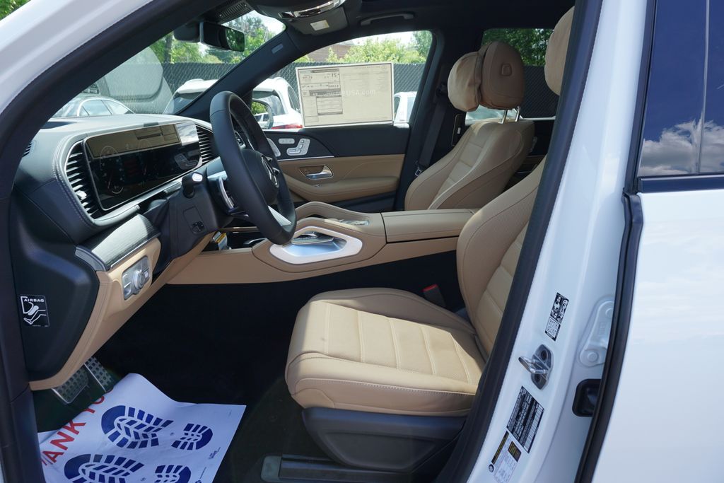 2025 Mercedes-Benz GLS 450 4MATIC 19