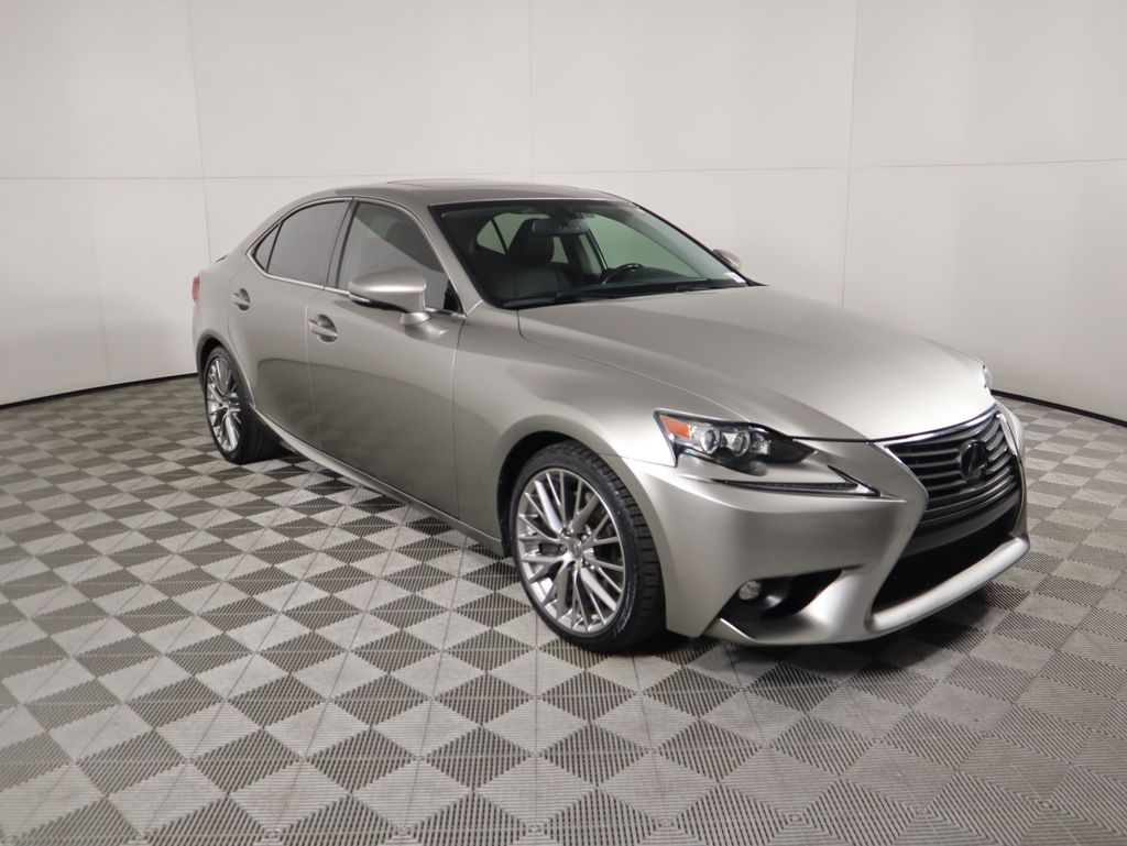 Thumbnail: 2016 Lexus IS - 3