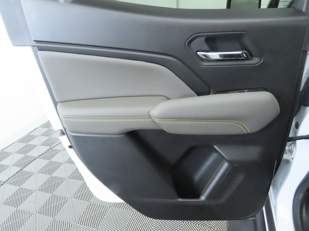 Thumbnail: 2024 Chevrolet Colorado - 26