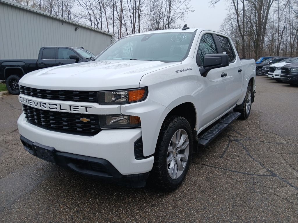 Summit White 2021 Chevrolet Silverado 1500 Custom Crew Cab 4WD Pickup Truck Four-Wheel Drive 6-Speed Automatic Overdrive