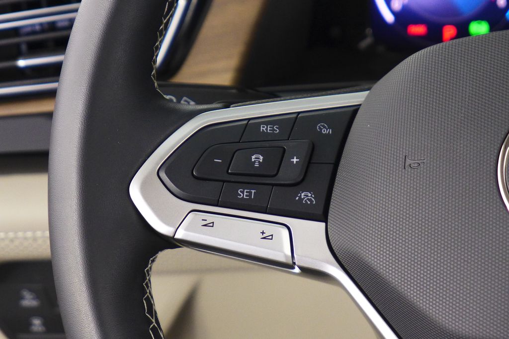 Thumbnail: 2025 Volkswagen Atlas - 31