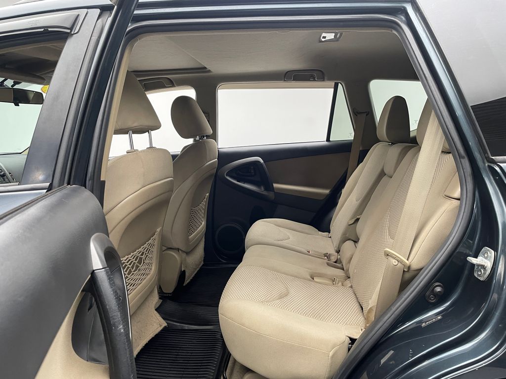 Thumbnail: 2012 Toyota RAV4 - 31