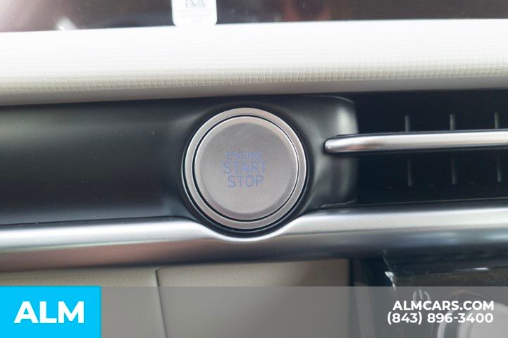 Used 2026 White Hyundai SEL image 28