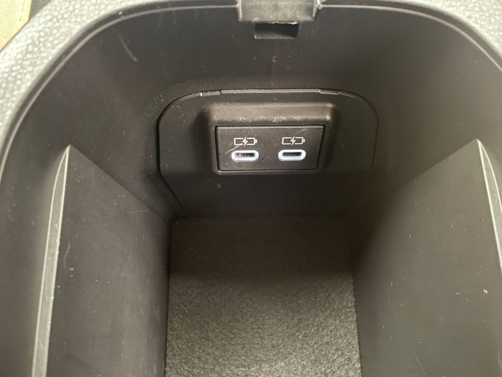 Thumbnail: 2024 Toyota RAV4 - 30