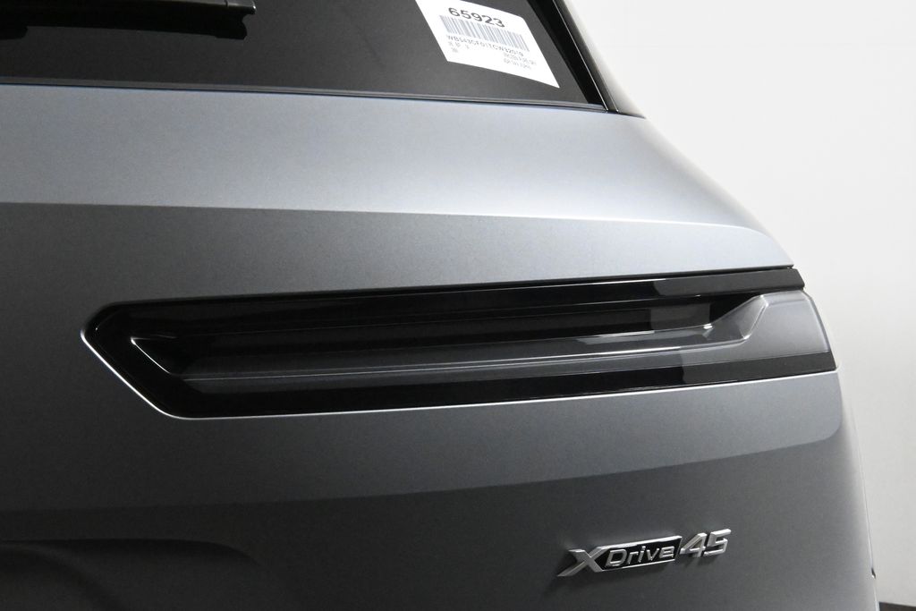 Thumbnail: 2026 BMW iX - 12