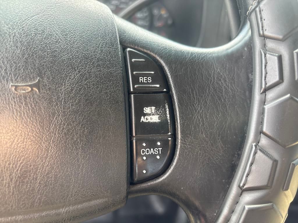 2005 Oxford White Ford Super Duty F-250 XLT 4X4 Truck