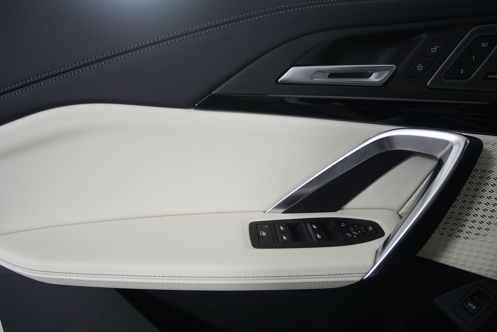 Thumbnail: 2026 BMW X1 - 9