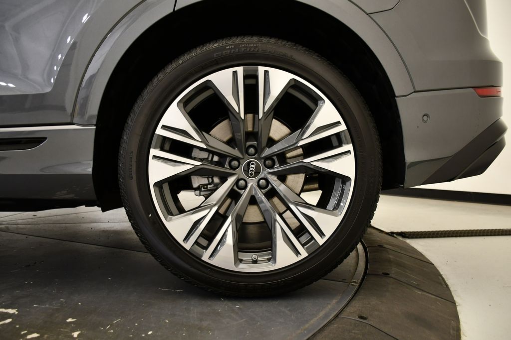 Thumbnail: 2026 Audi Q8 - 15