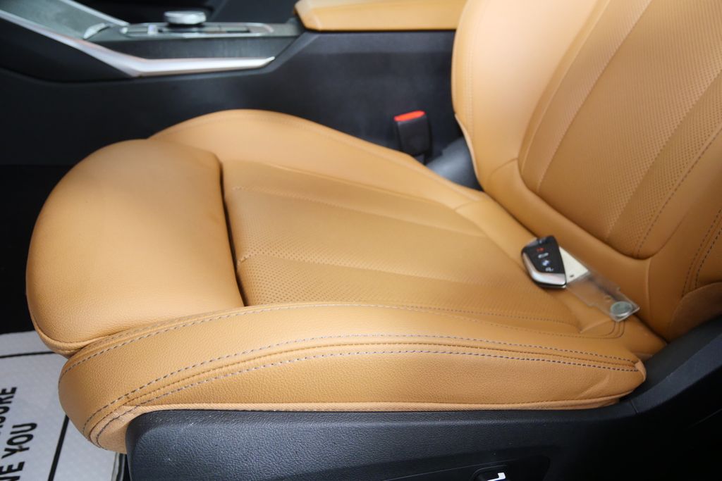 Thumbnail: 2024 BMW 4 Series - 9