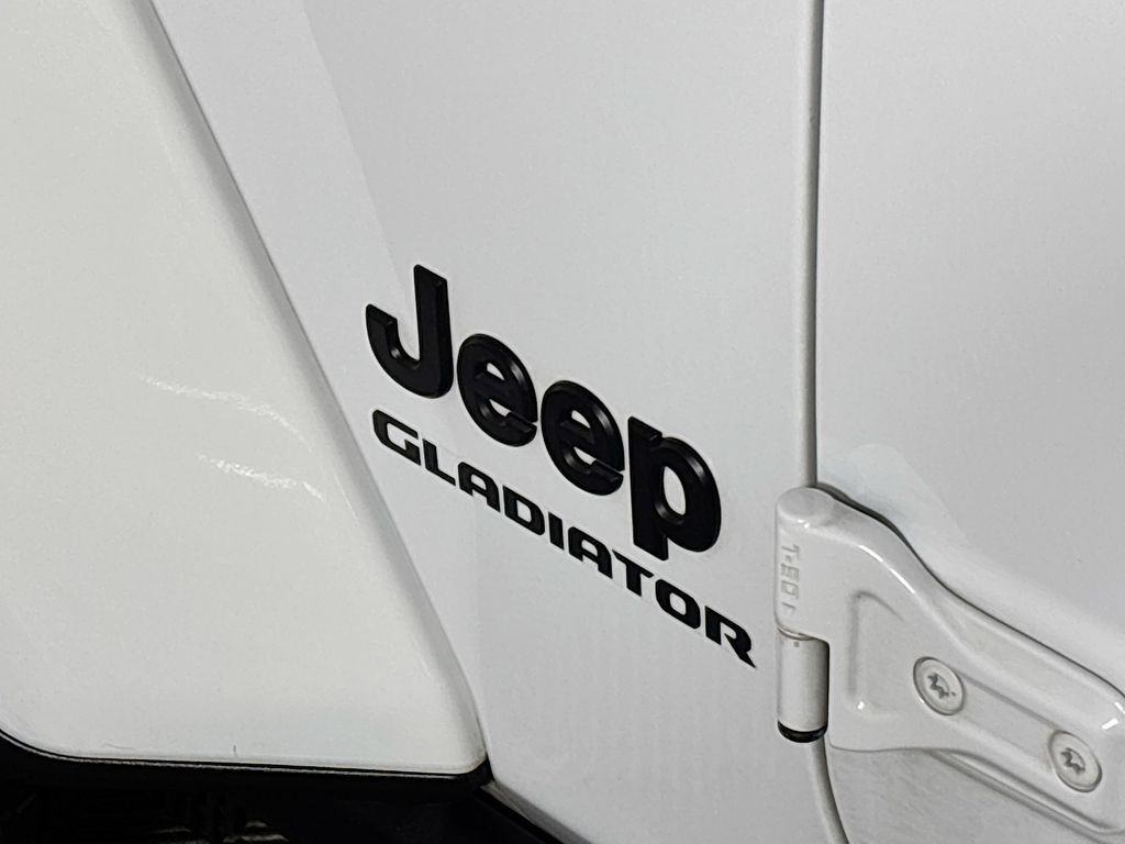 2021 Jeep Gladiator Willys