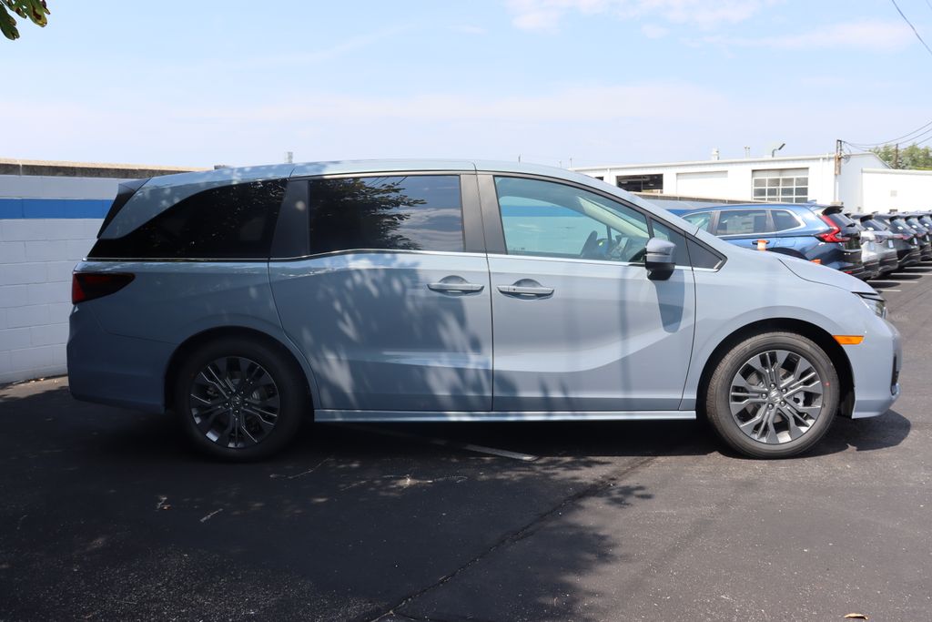 2025 Honda Odyssey Touring 6