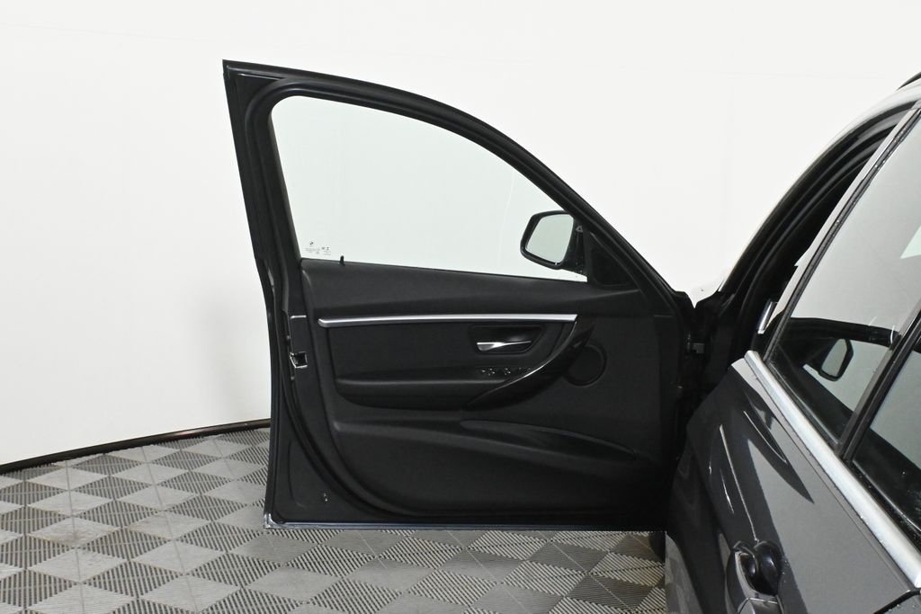 2019 BMW 3 Series 330i xDrive 30