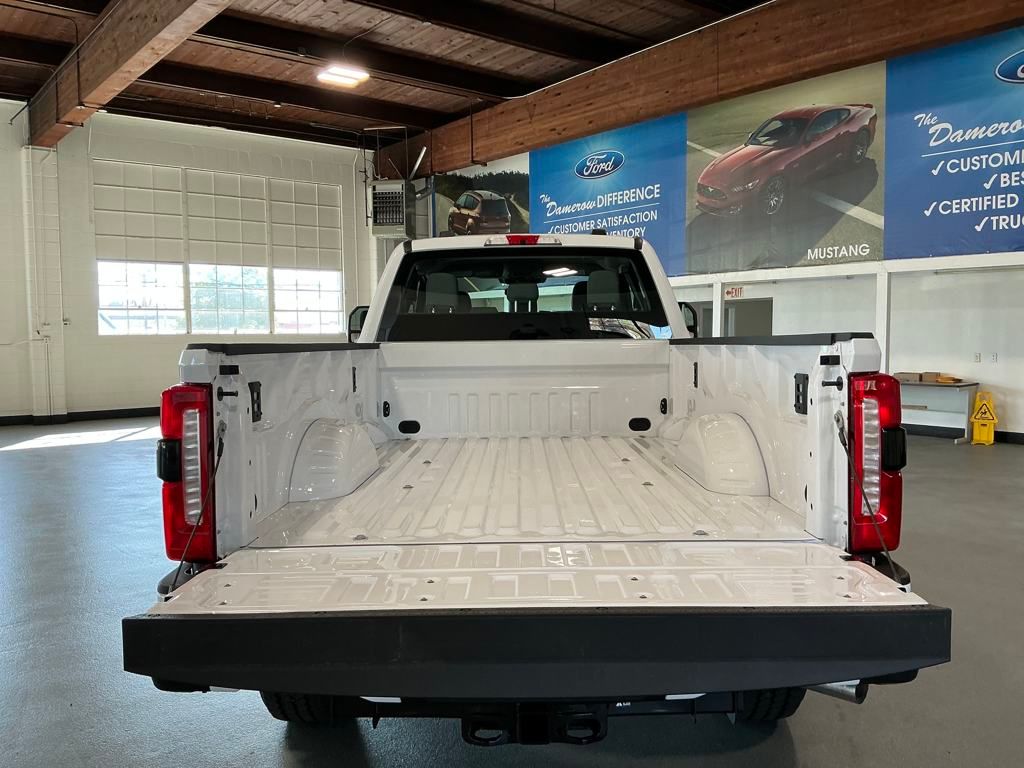 2025 Ford F-350SD  photo
