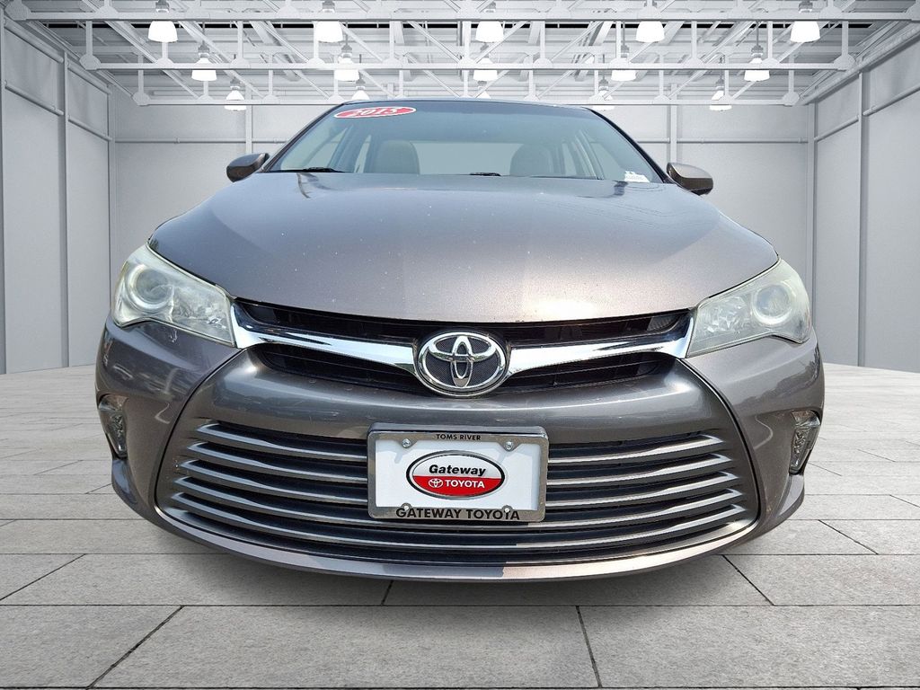 2015 Toyota Camry XLE 2