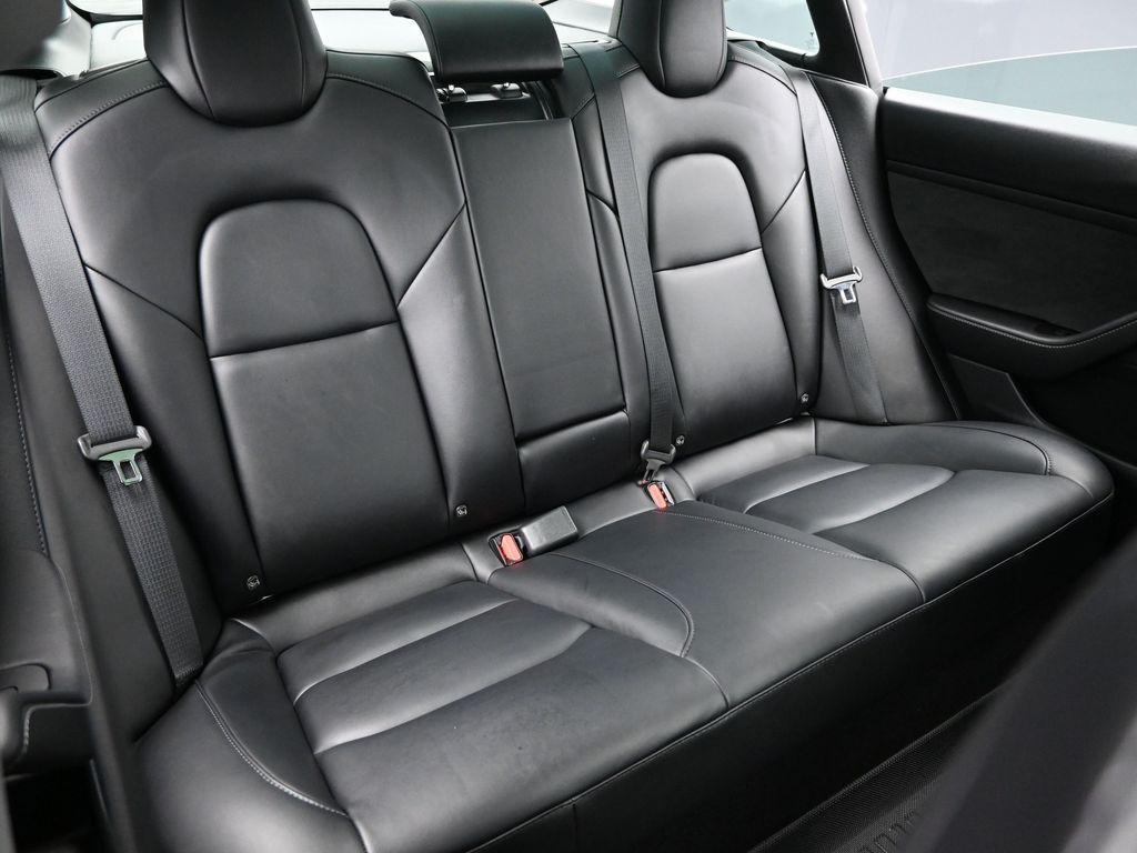 2022 Tesla Model 3 Long Range Dual Motor All-Wheel Drive