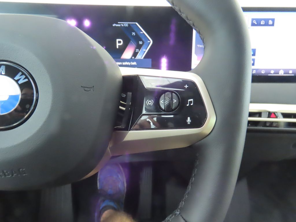 Thumbnail: 2026 BMW iX - 12