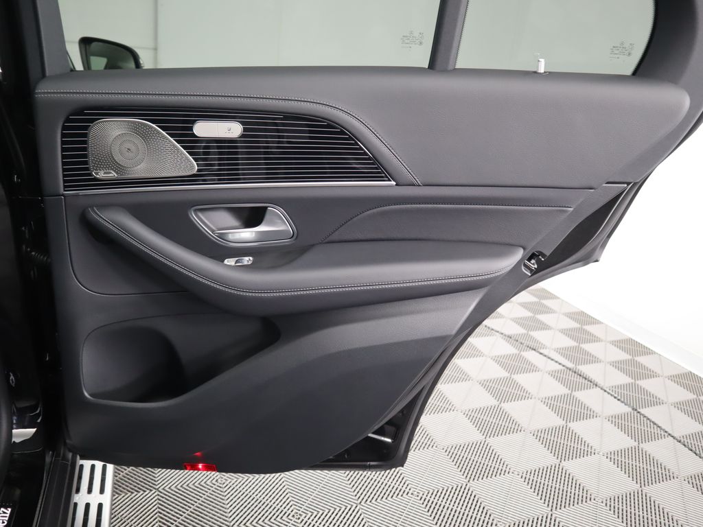 Thumbnail: 2026 Mercedes-Benz GLE - 29