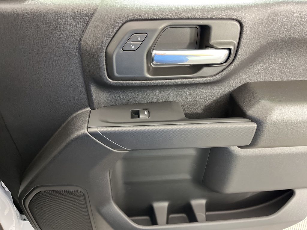 Thumbnail: 2026 Chevrolet Silverado 2500 - 13