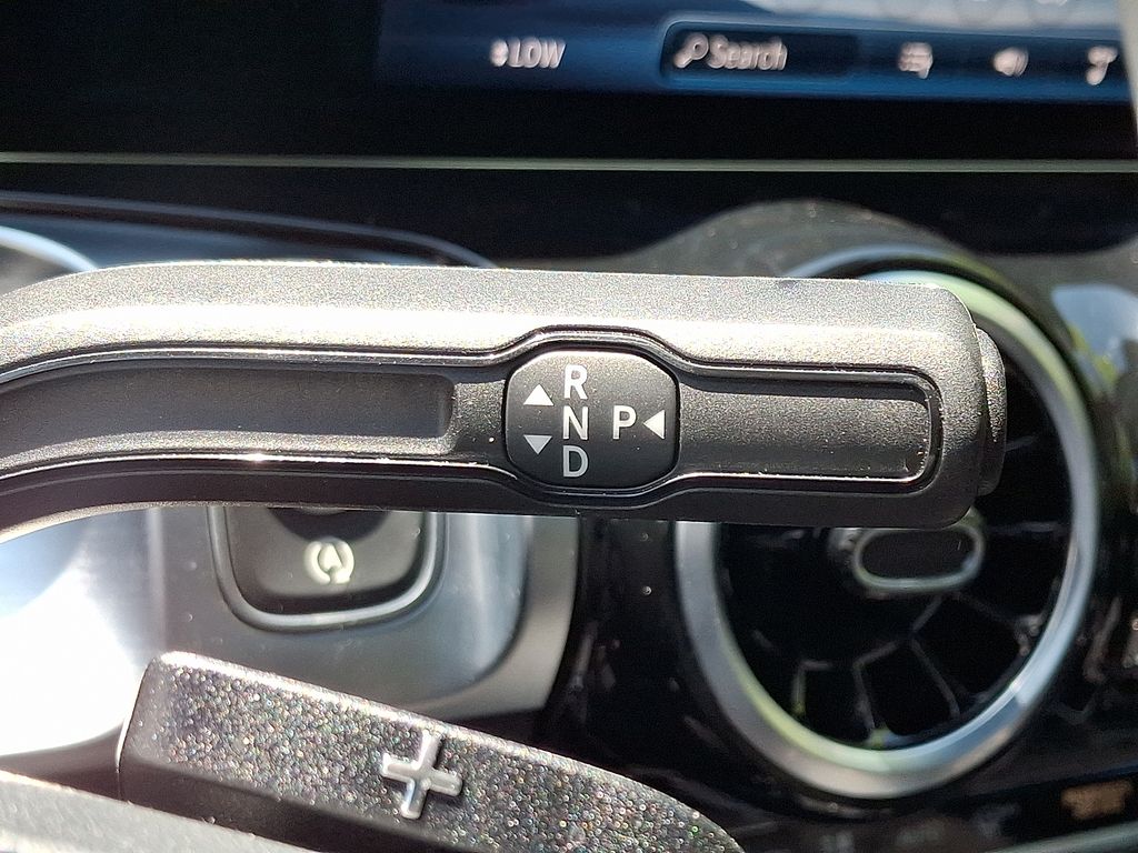 Thumbnail: 2026 Mercedes-Benz GLB - 15