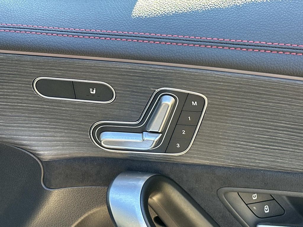 Thumbnail: 2022 Mercedes-Benz CLA - 20