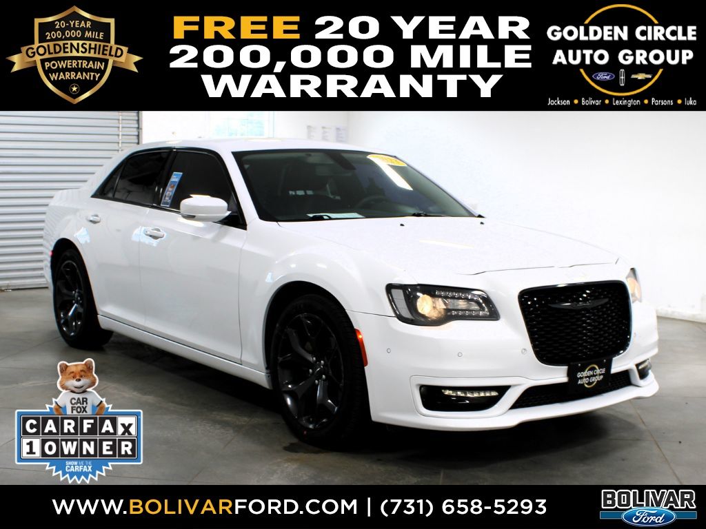 Bright White Clearcoat 2023 Chrysler 300 Sedan Rear-Wheel Drive 8-Speed Automatic