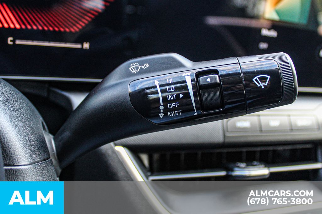Used 2025 Blue Kia LXS image 30