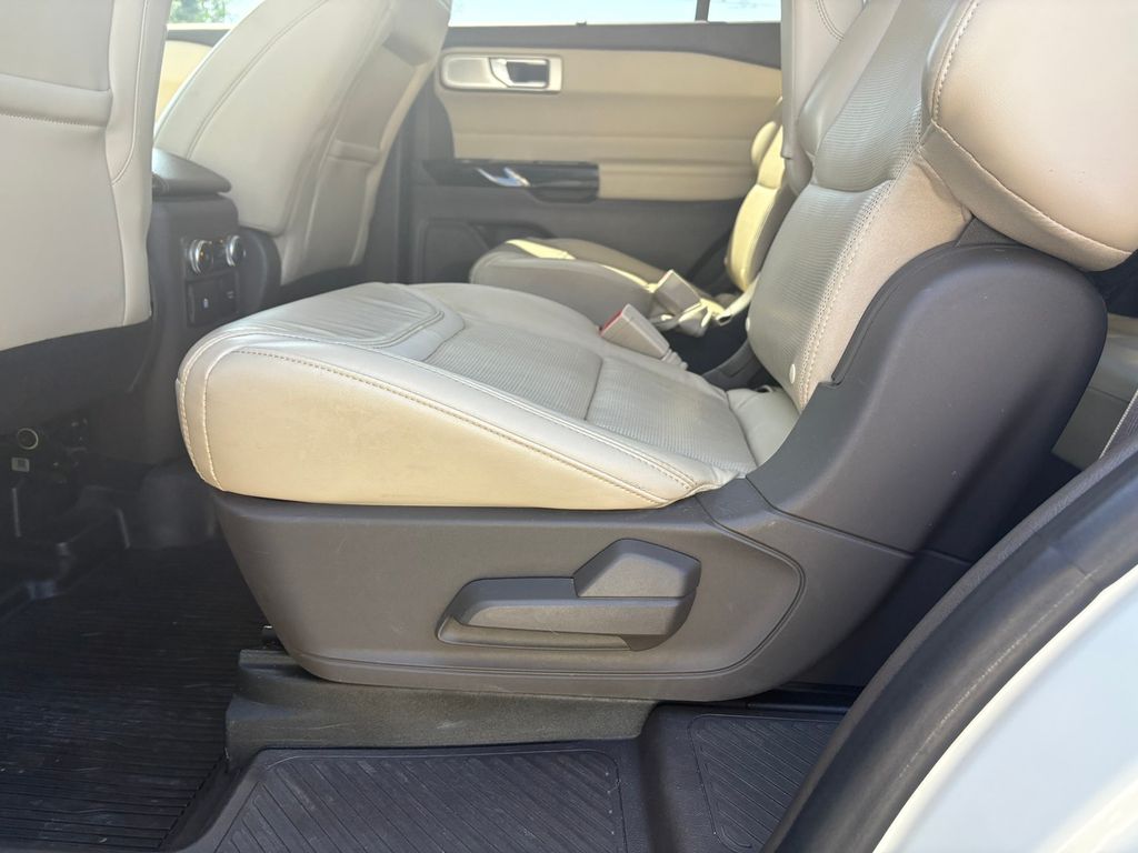 2021 Ford Explorer Platinum