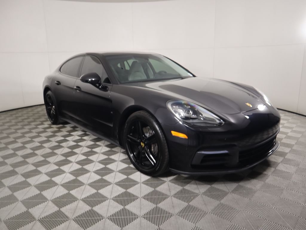 Thumbnail: 2019 Porsche Panamera - 3