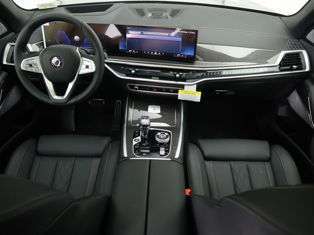 Thumbnail: 2026 BMW X7 - 13