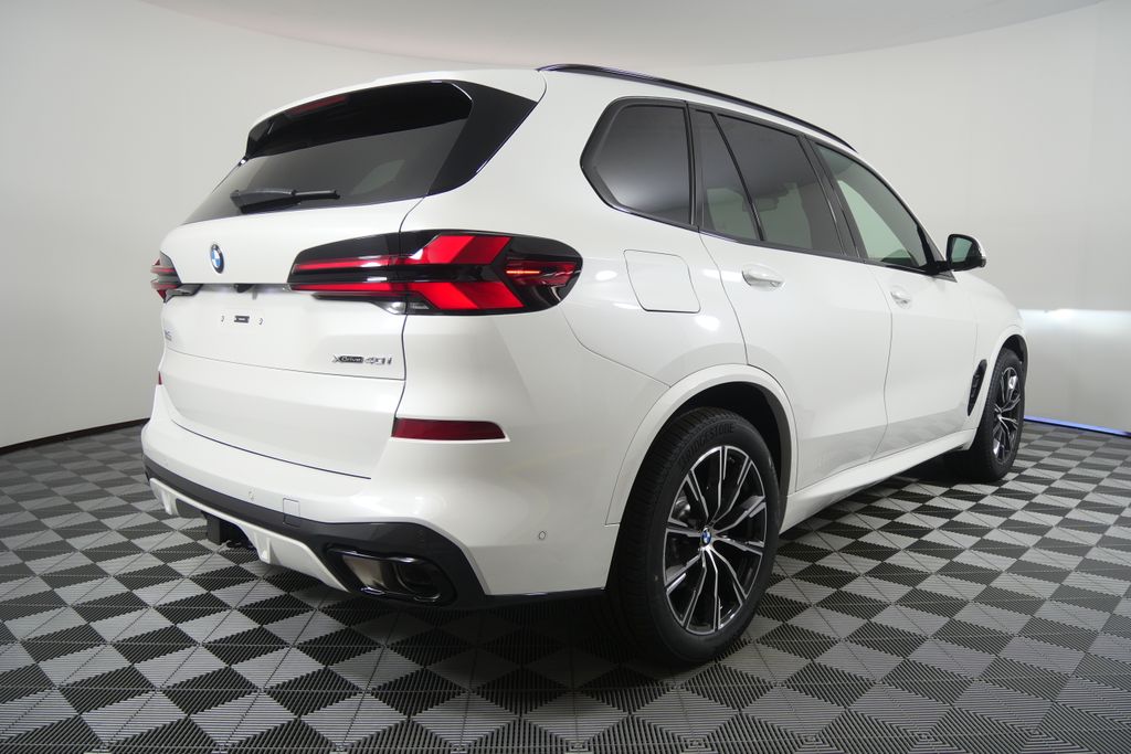 Thumbnail: 2026 BMW X5 - 3