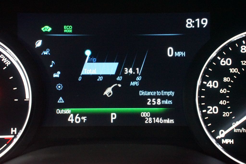 Thumbnail: 2023 Toyota Sienna - 16