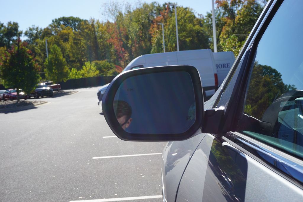 Thumbnail: 2024 GMC Acadia - 13