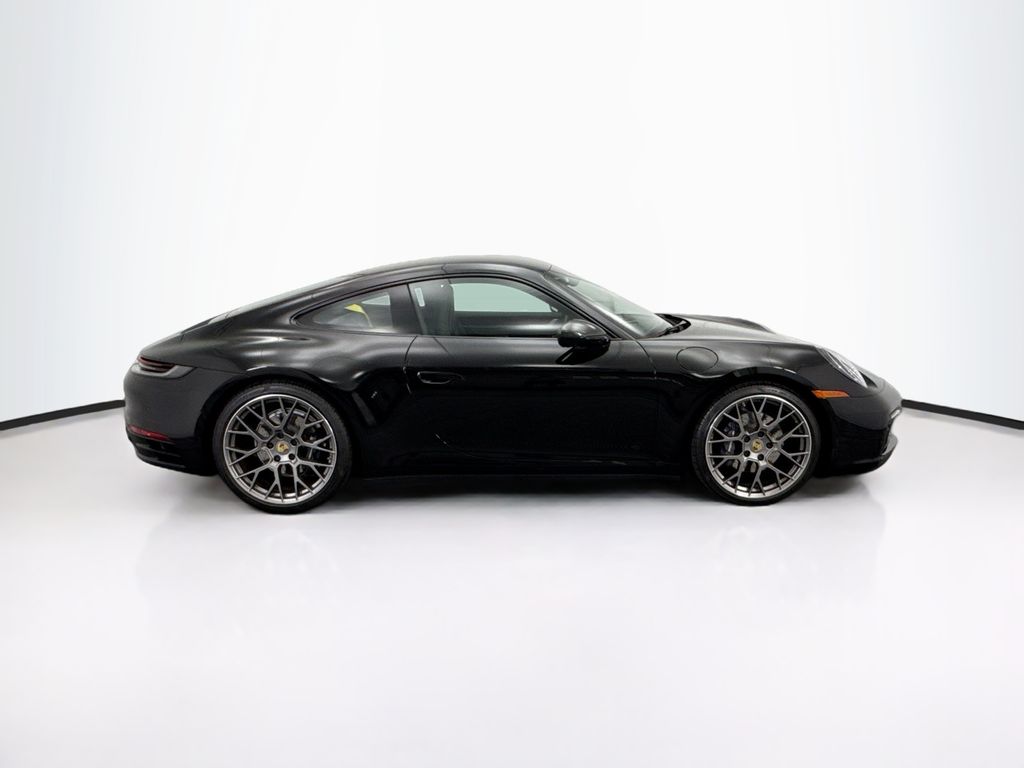 Thumbnail: 2022 Porsche 911 - 8