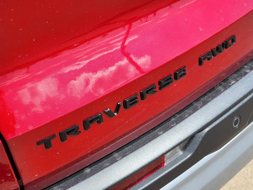 2026 Chevrolet Traverse Z71 photo 4