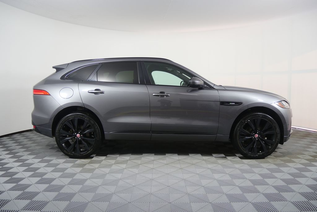 Thumbnail: 2019 Jaguar F-Pace - 2