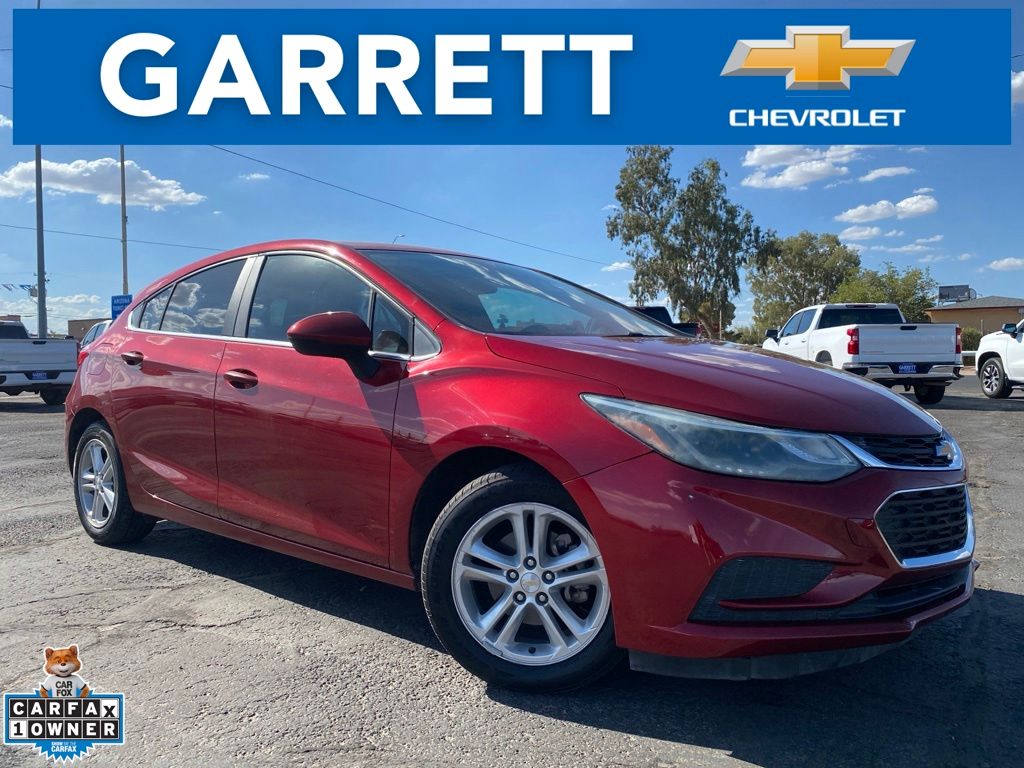  2017 Chevrolet Cruze LT Hatchback FWD   
