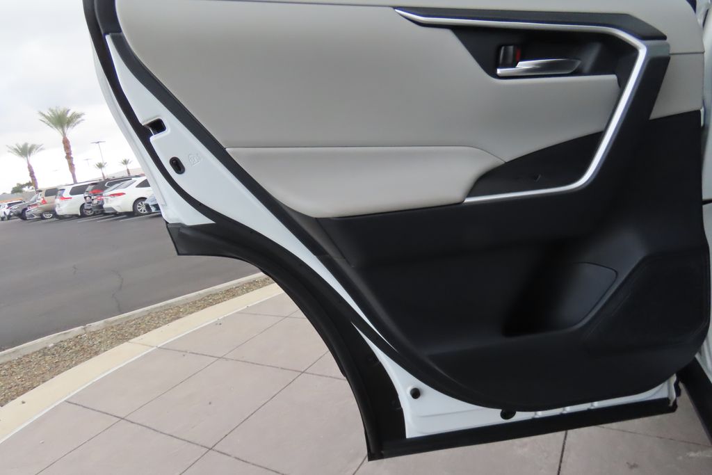 Thumbnail: 2024 Toyota RAV4 - 25