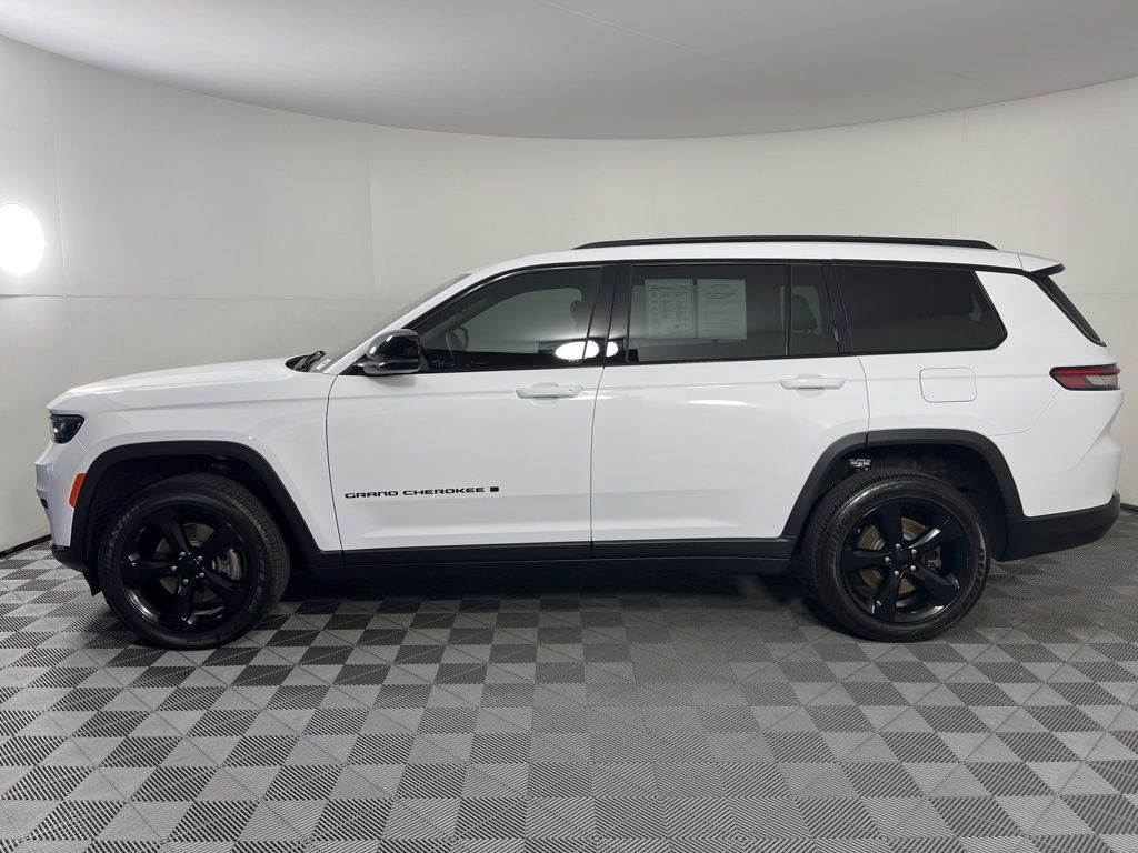 Thumbnail: 2023 Jeep Grand Cherokee L - 2