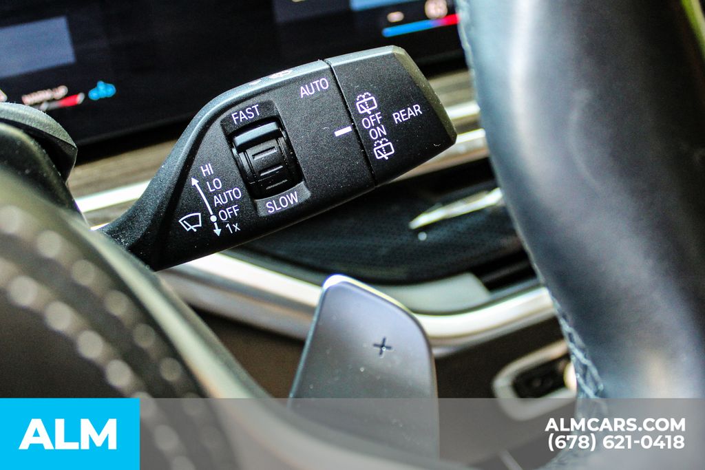 Used 2023 Black BMW xDrive40i image 31