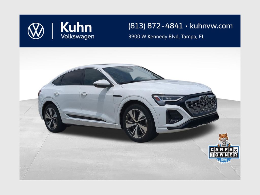 Glacier White Metallic 2024 Audi Q8 e-tron Sportback Sedan All-Wheel Drive Automatic