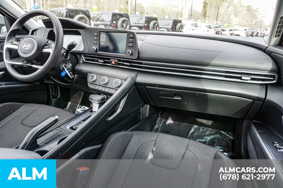 Used 2025 Gray Hyundai SE image 24