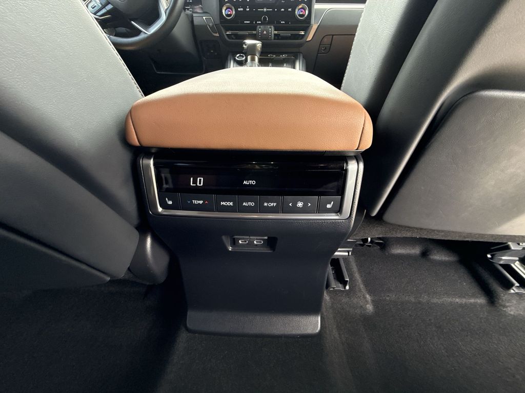 Thumbnail: 2024 Lexus GX - 18