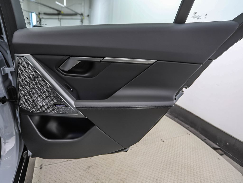 Thumbnail: 2024 BMW i5 - 25