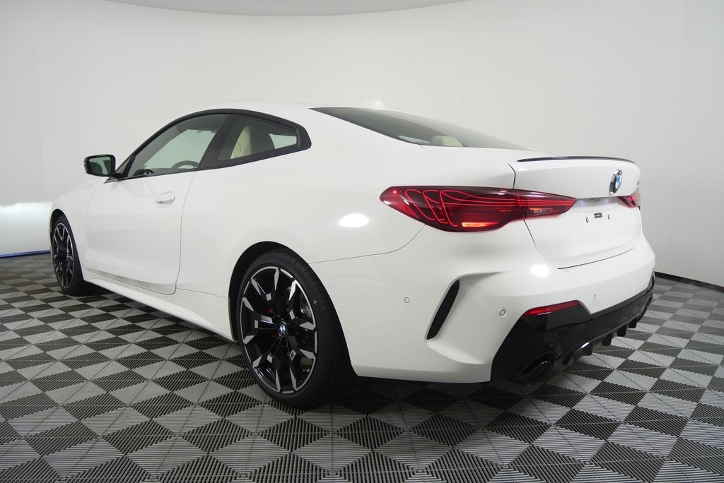 Thumbnail: 2026 BMW 4 Series - 5